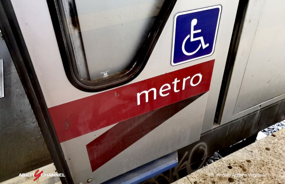 simbolo disabilità trasporto pubblico atac di roma