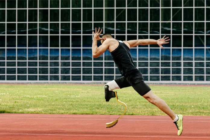 atleta si allena per future gare post coronavirus