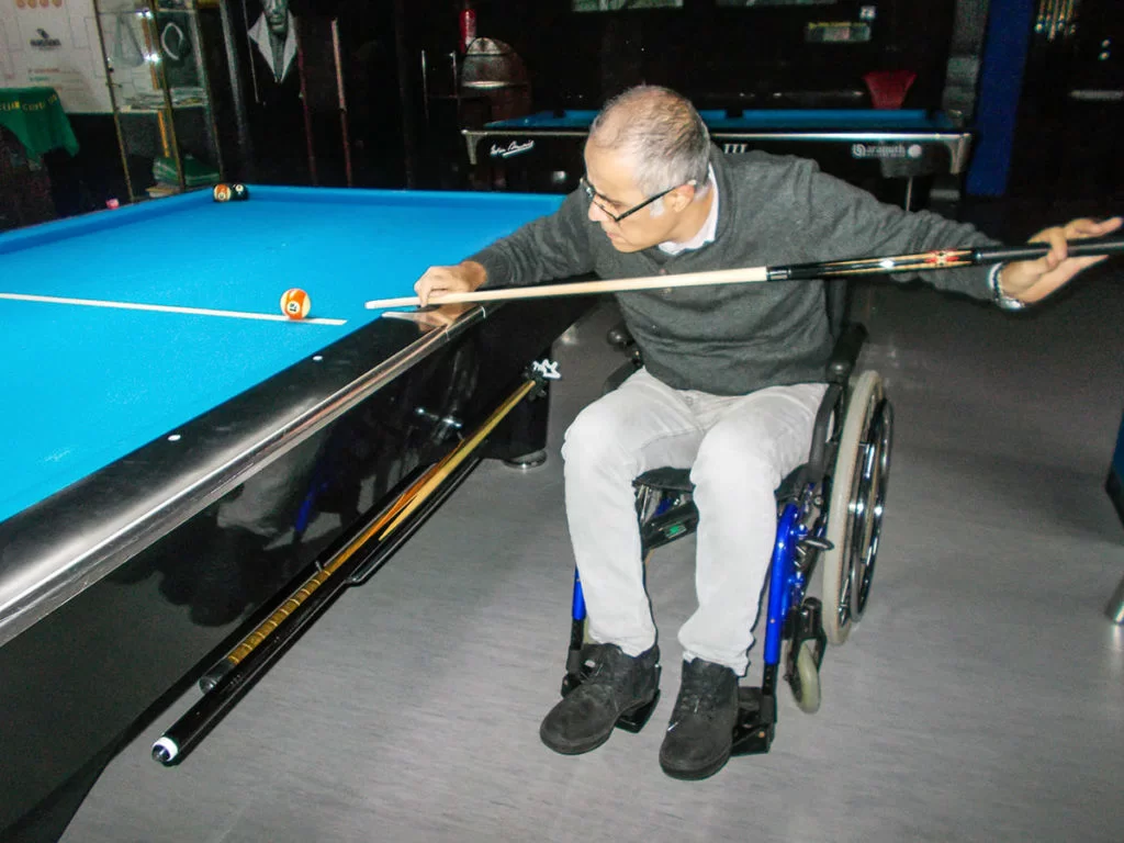 wheelchair biliards player