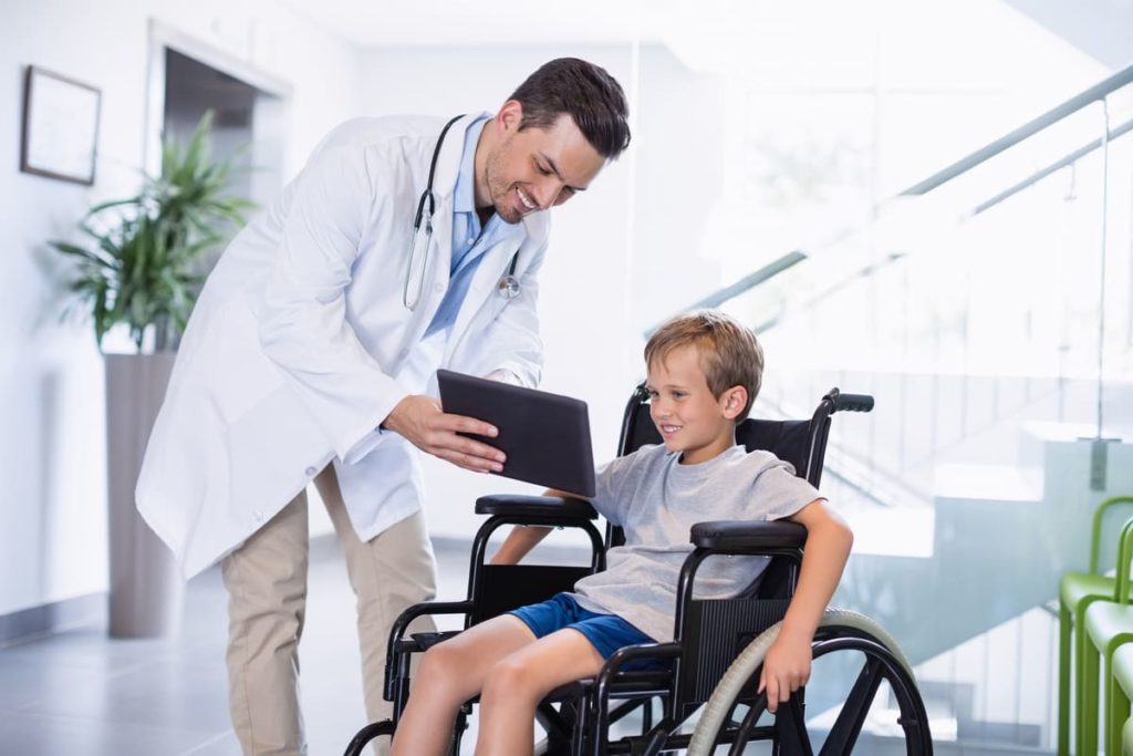 medico spiega invalidità civile inps per minorenni