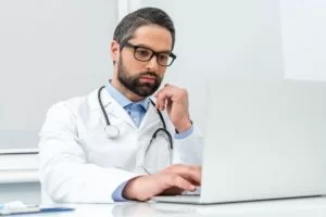 dottore studia enzima alt