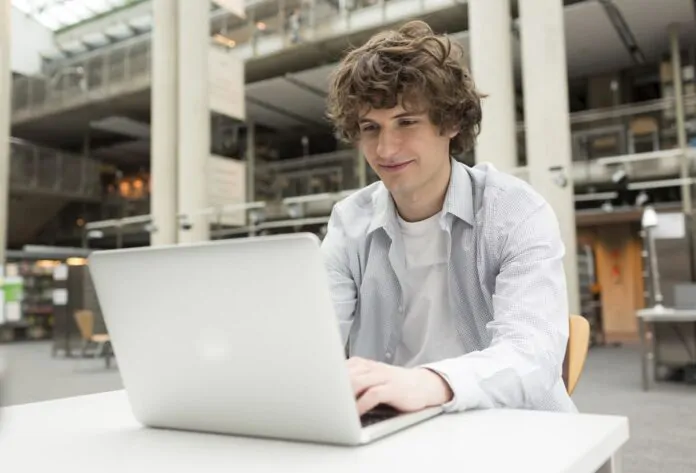 come funziona iscrizione università