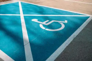 codice della strada 2024 multa parcheggio disabili