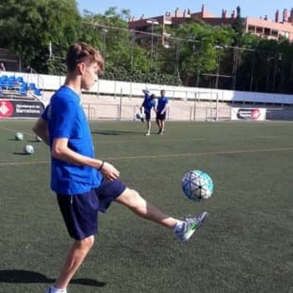 calcio disabilità ragazzo pallone